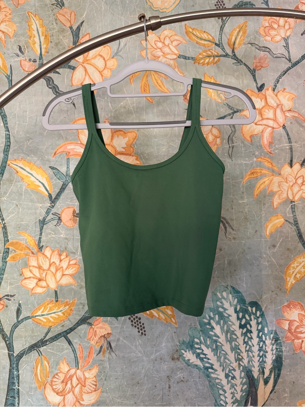 Girlfriend Collective Green Scoop Neck Built-In Bra Tank Top Small